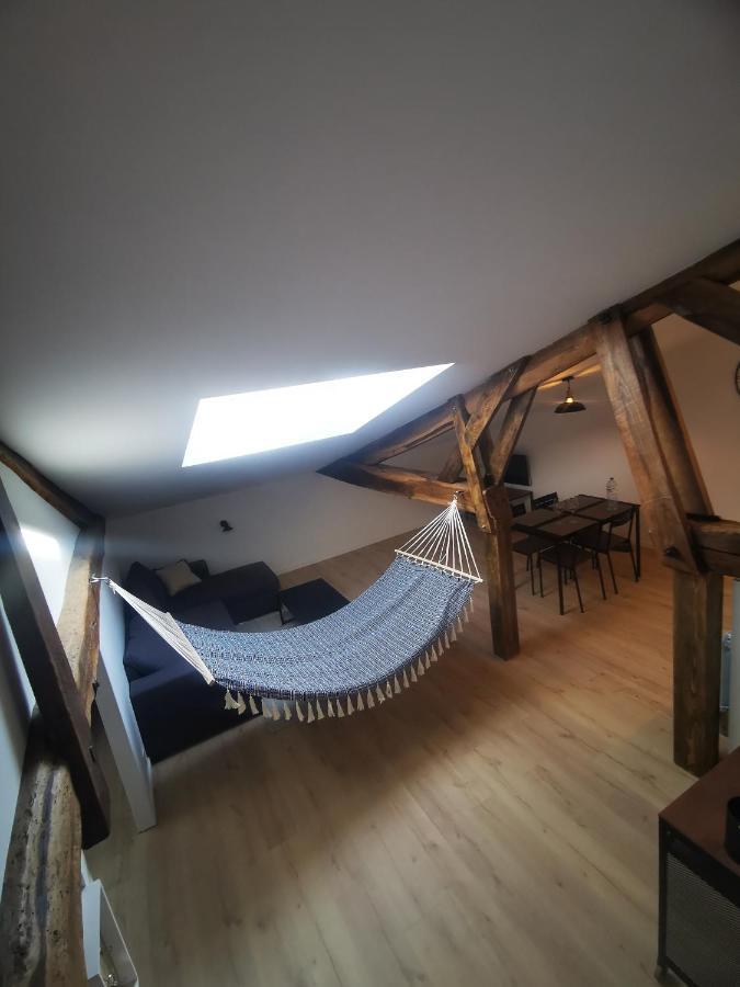 Appartement neuf climatisé sous les toits La Roche-Chalais Exterior foto